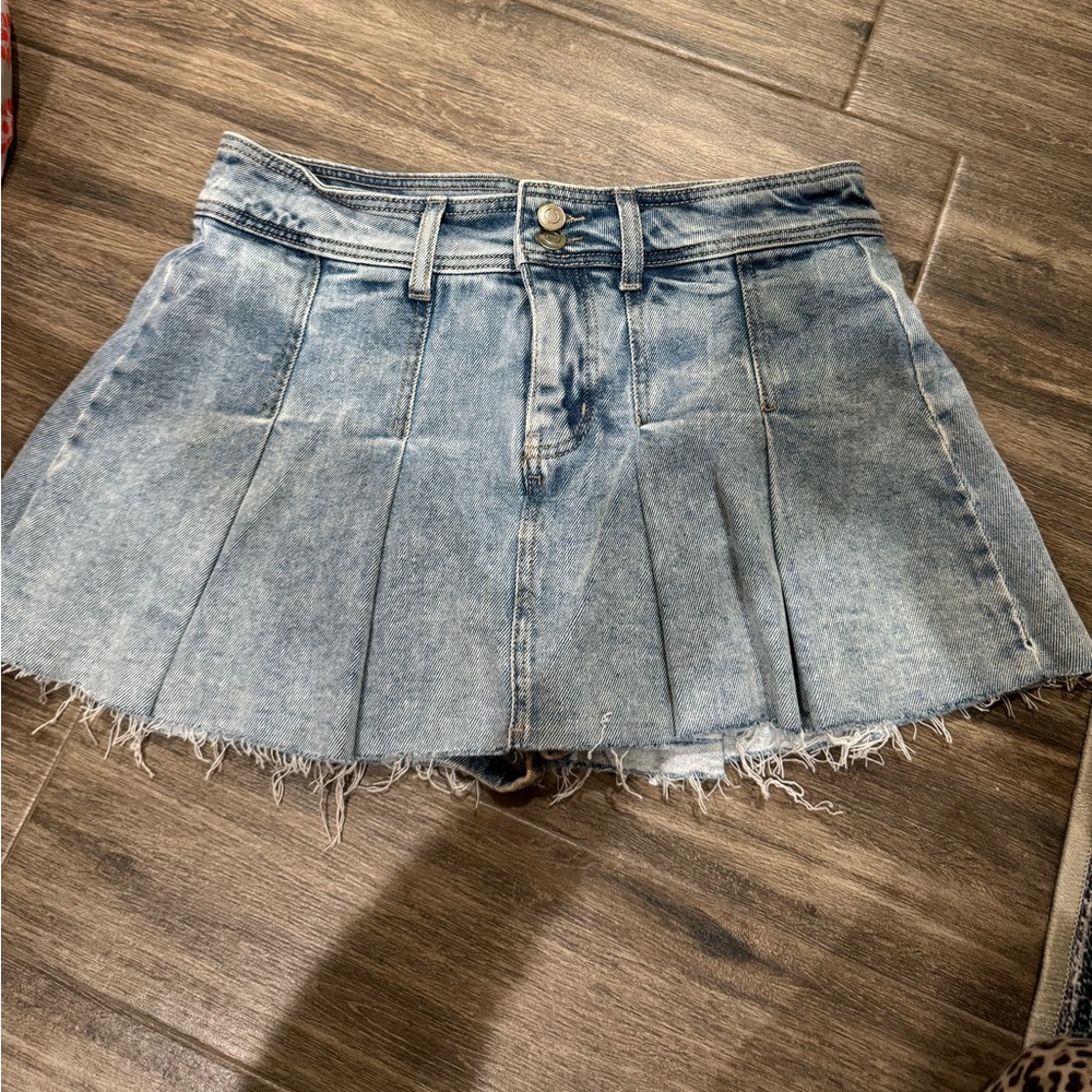 Boutique (GB) Denim Pleated Mini Skort
